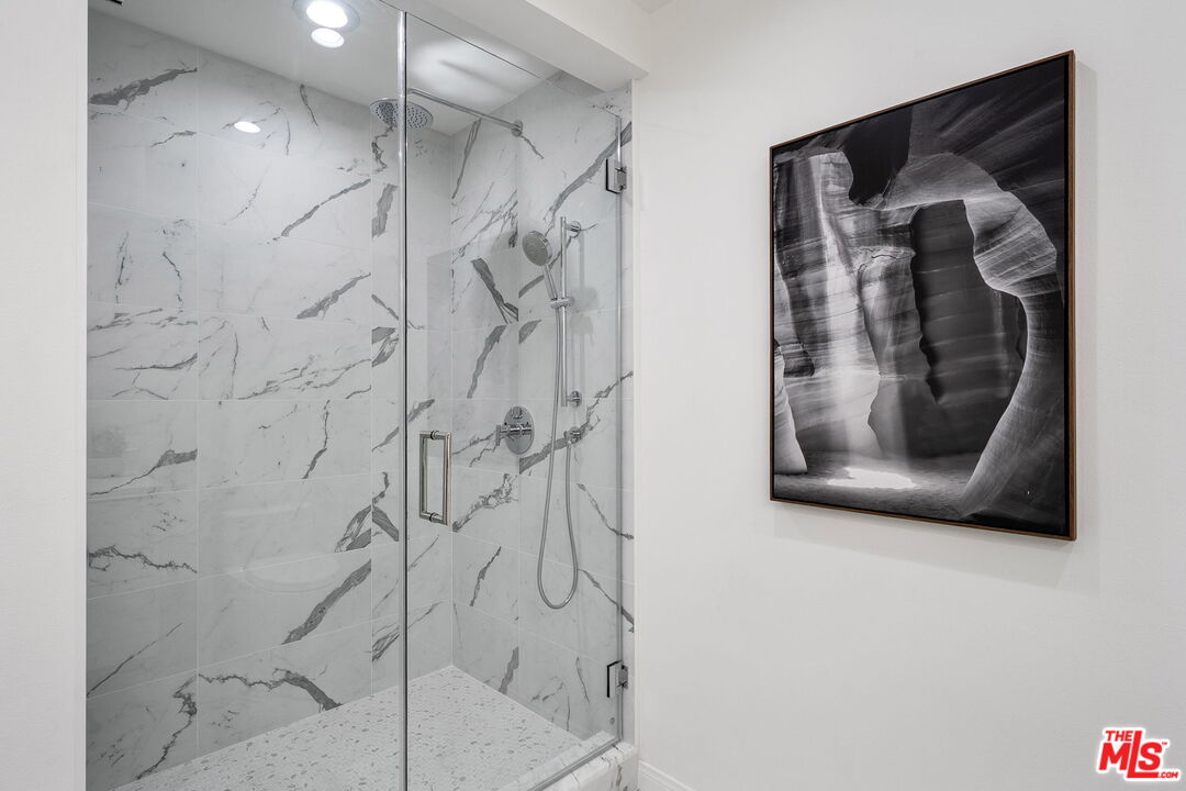 11543 Sunshine Terrace Studio City, CA 91604 - Photo 12 of 29 Gallery Image 12
