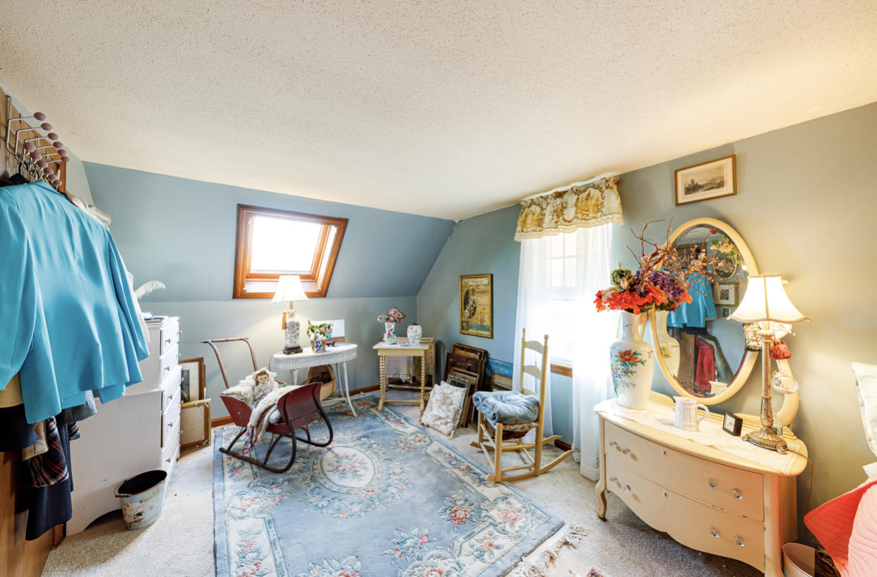 12 Ebenezer Road Osterville, MA 02655 - Photo 20 of 22 a living room with furniture and a flat screen tv