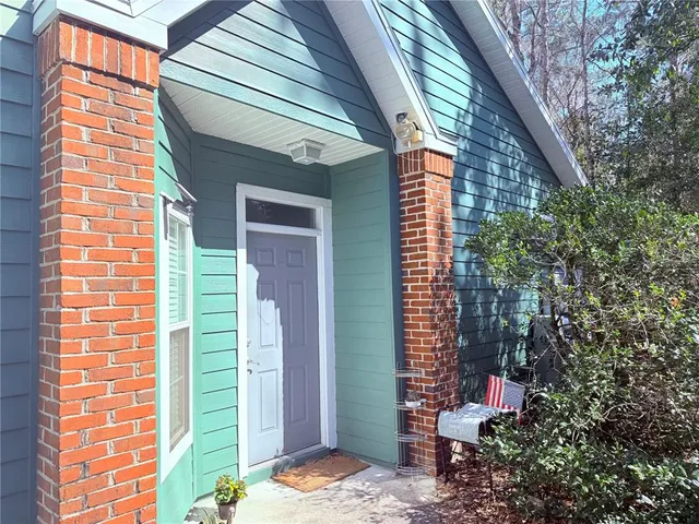 $1,800 | 4945 Northwest 1st Place, Gainesville, FL 32607