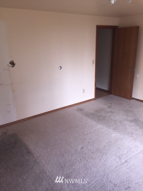 10128 Tilley Road Southwest Olympia, WA 98512 - Photo 11 of 21 Gallery Image 11