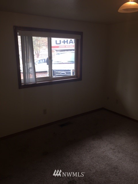 10128 Tilley Road Southwest Olympia, WA 98512 - Photo 14 of 21 Gallery Image 14