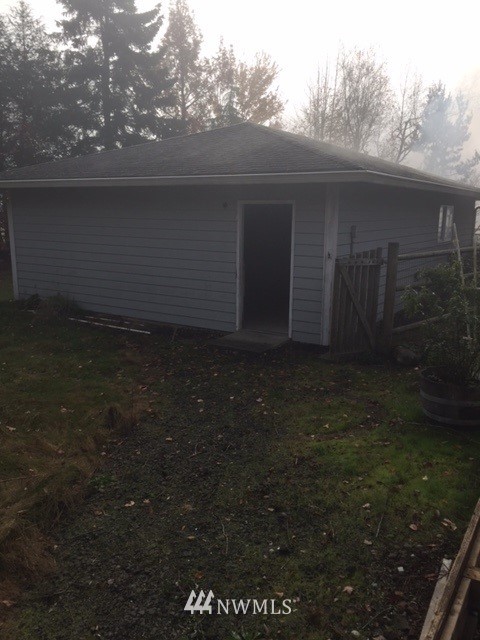10128 Tilley Road Southwest Olympia, WA 98512 - Photo 5 of 21 Gallery Image 5