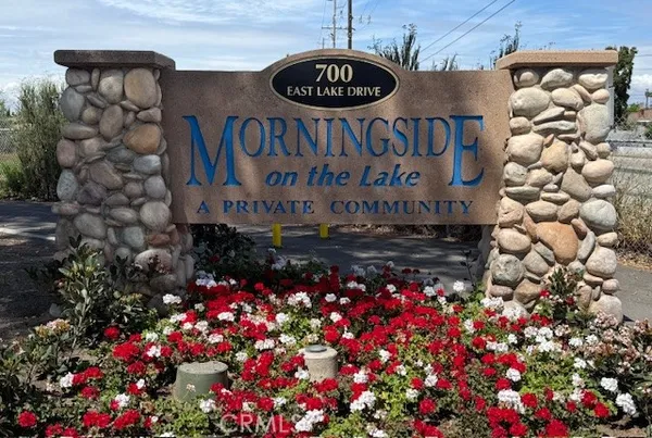 $579,000 | 700 East Lake Drive, Unit 52, Orange, CA 92866