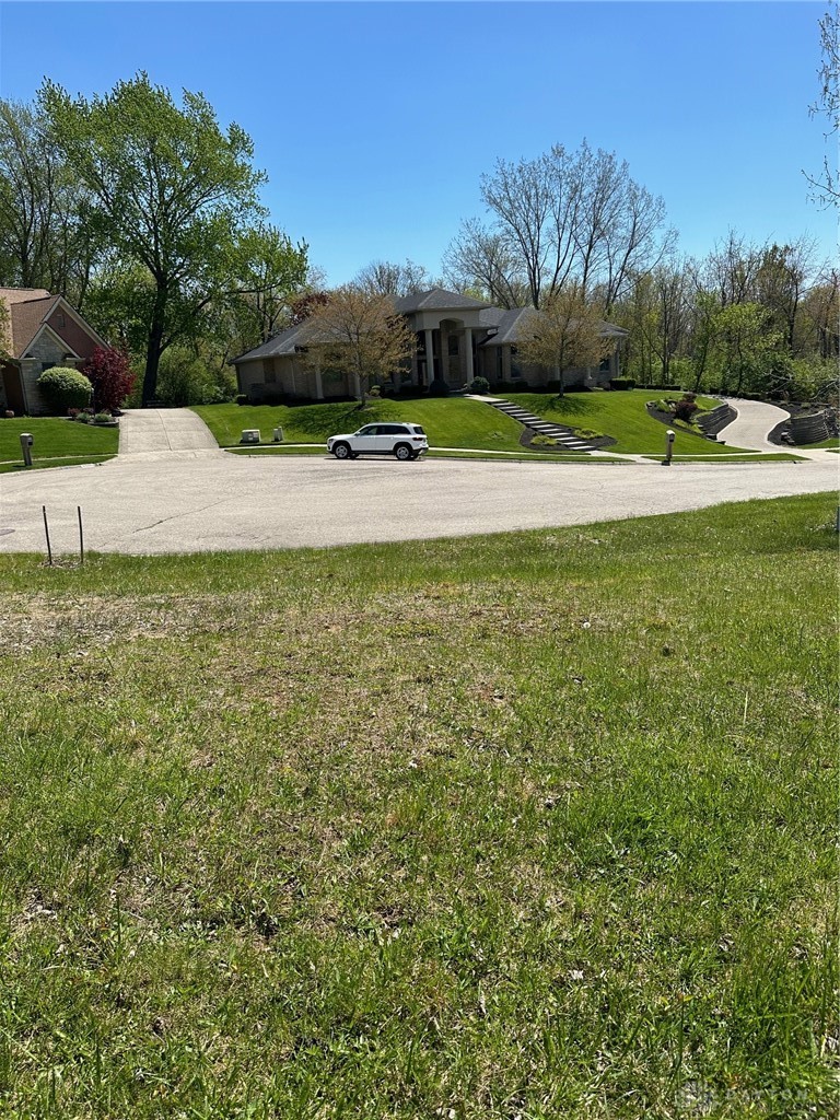 2439 Greystone Lane Springfield, OH 45503 - Photo 4 of 5