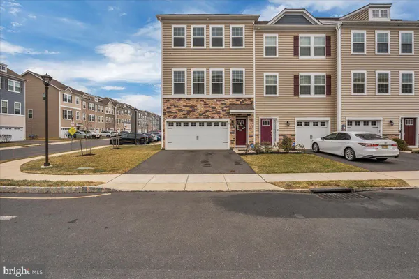 $510,000 | 14 Verona Lane, Mount Laurel, NJ 08054