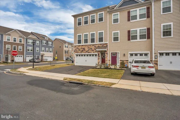 $510,000 | 14 Verona Lane, Mount Laurel, NJ 08054