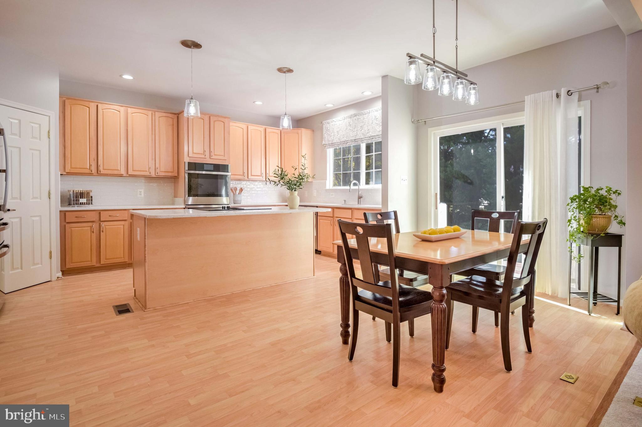 14004 Richter Farm Road Boyds, MD 20841 - Photo 13 of 50 Updated Kitchen w/ Quartz, backsplash, flooring