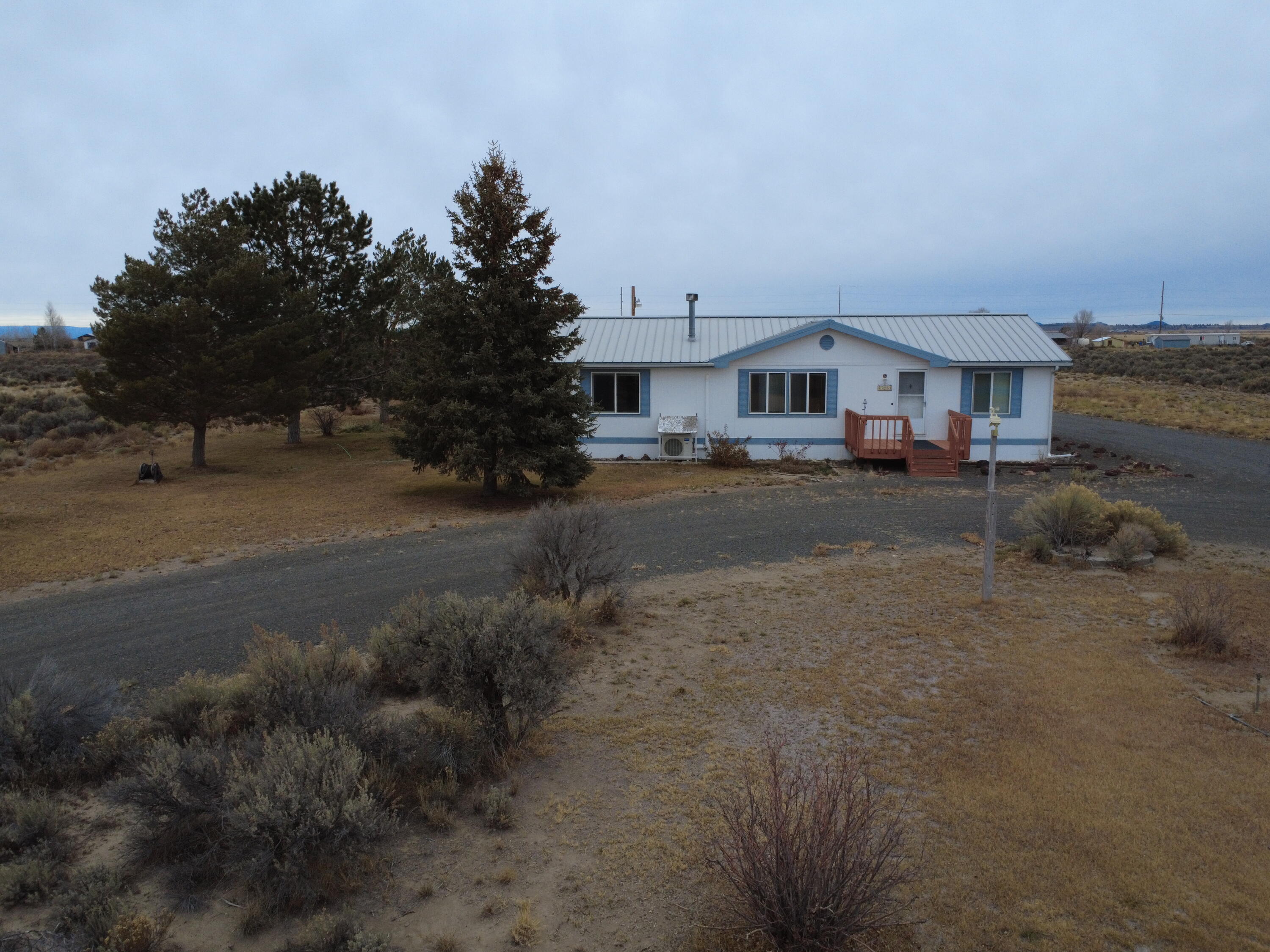 57251 Bark Loop Christmas Valley, OR 97641 - Photo 17 of 41 11 (9)