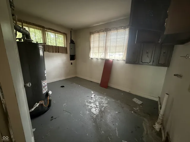 $229,000 | 7050 Rockville Road, Indianapolis, IN 46214