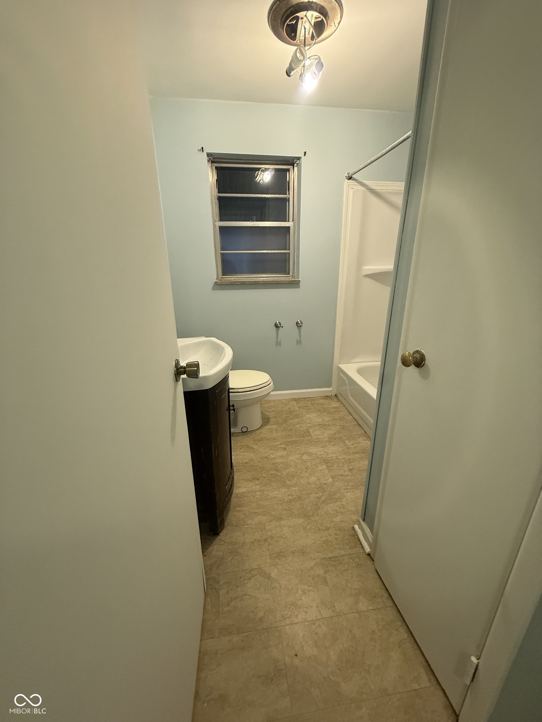7050 Rockville Road Indianapolis, IN 46214 - Photo 23 of 40