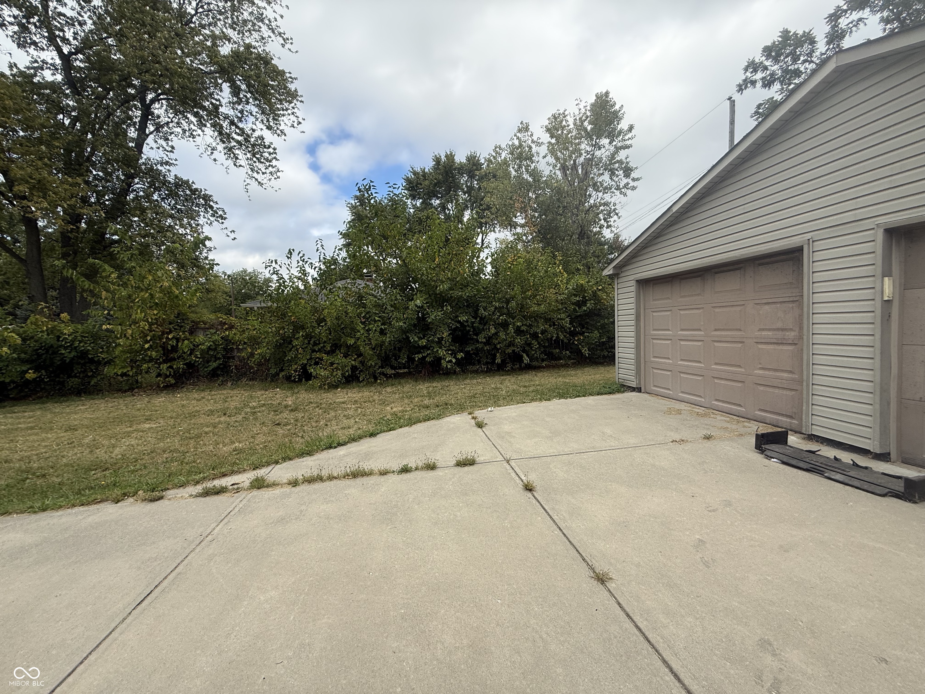 7050 Rockville Road Indianapolis, IN 46214 - Photo 5 of 17