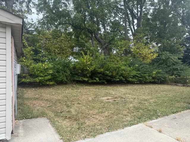 $229,000 | 7050 Rockville Road, Indianapolis, IN 46214