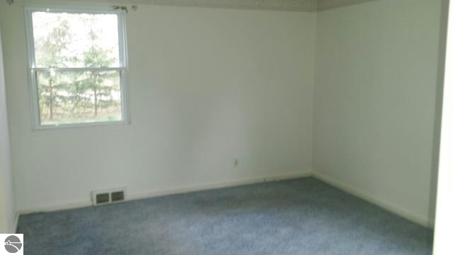 2754 East Baseline Road Mount Pleasant, MI 48858 - Photo 9 of 15 1792836-8.JPG
