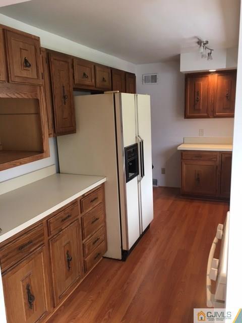 48 Tunison Road New Brunswick, NJ 08901 - Photo 7 of 15 Gallery Image 7