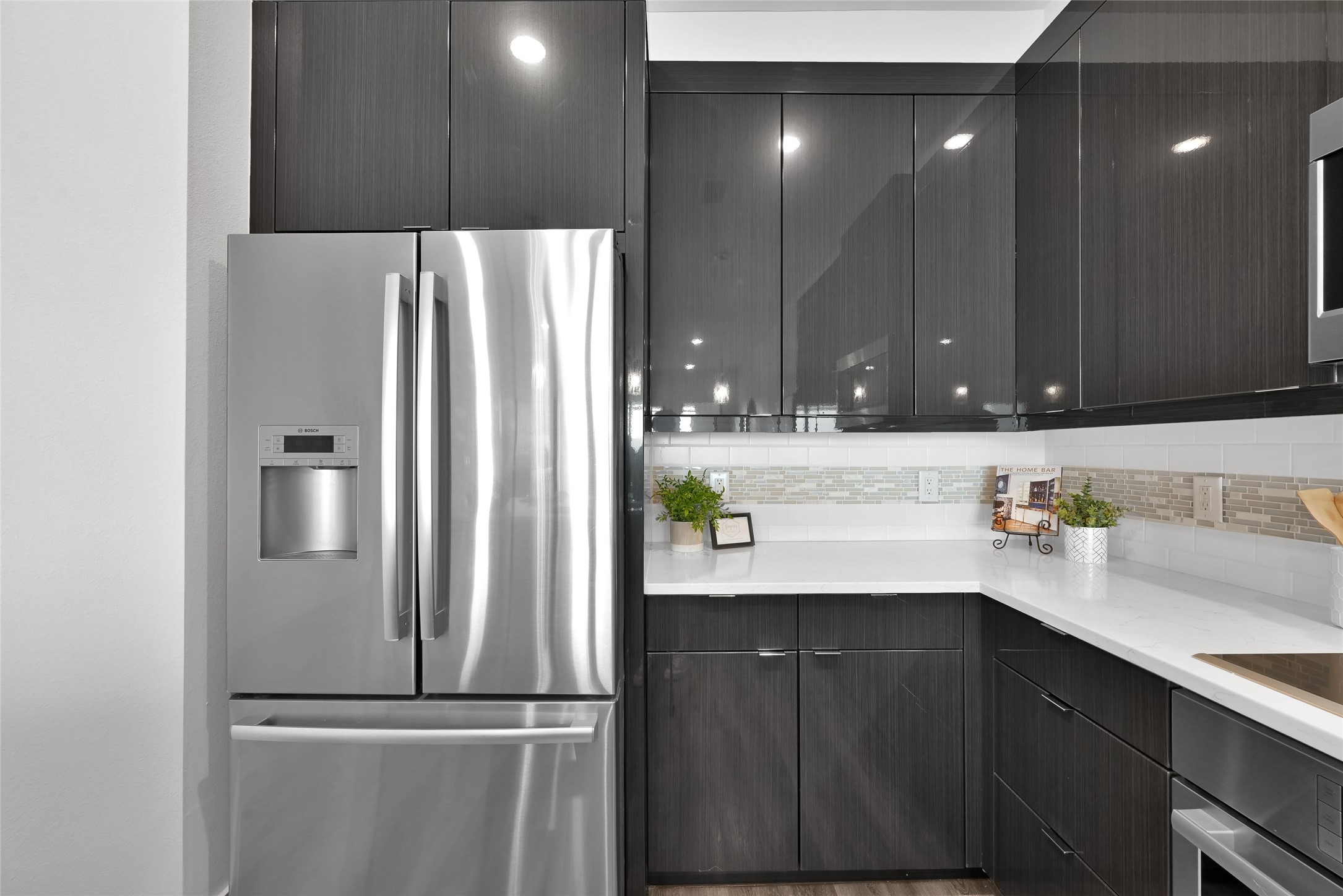 199 Waterpoint Court, Unit 303 Conroe, TX 77304 - Photo 11 of 50