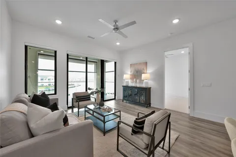 $425,000 | 199 Waterpoint Court, Unit 303, Conroe, TX 77304