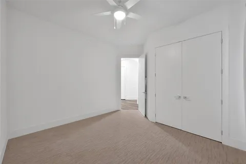 $425,000 | 199 Waterpoint Court, Unit 303, Conroe, TX 77304