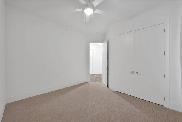 $425,000 | 199 Waterpoint Court, Unit 303, Conroe, TX 77304