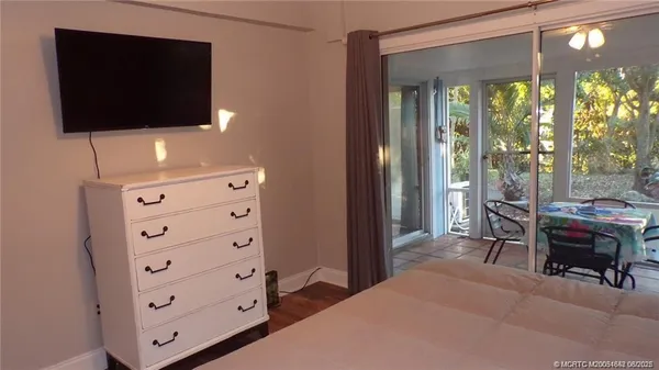 a view of a livingroom with furniture