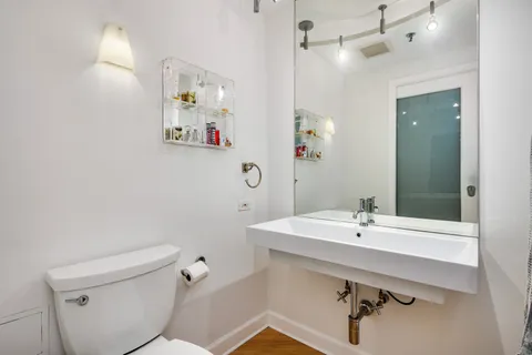 680 North Lake Shore Drive, Unit 322, Chicago, IL 60611