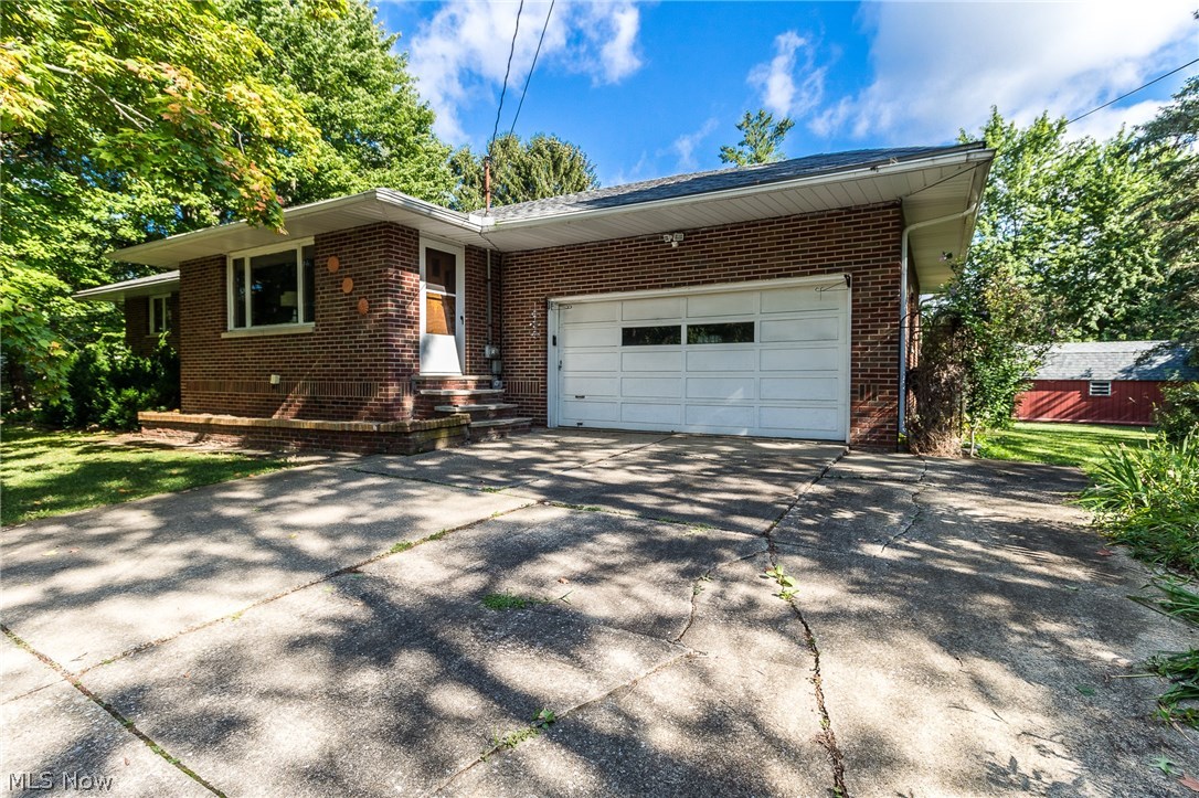 2573 Sears Road Stow, OH 44224 - Photo 3 of 17 Gallery Image 3
