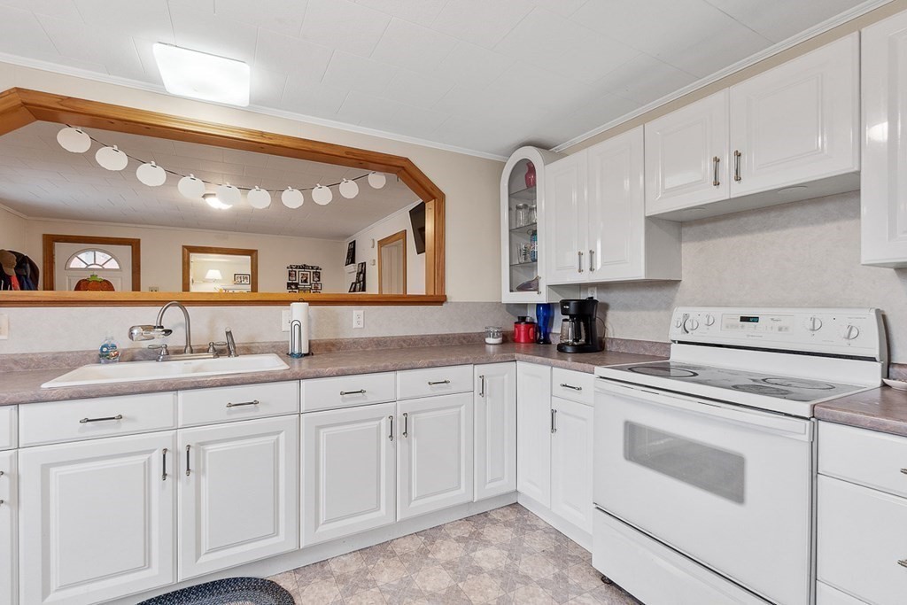 103 South Athol Road Athol, MA 01331 - Photo 4 of 42 Gallery Image 4