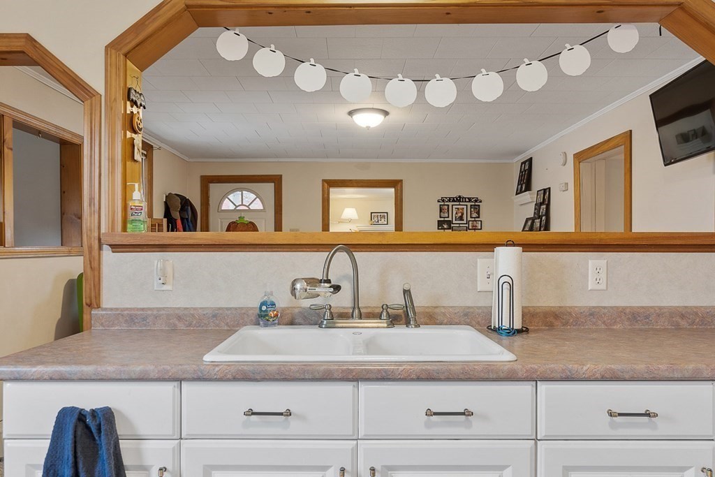 103 South Athol Road Athol, MA 01331 - Photo 5 of 42 Gallery Image 5