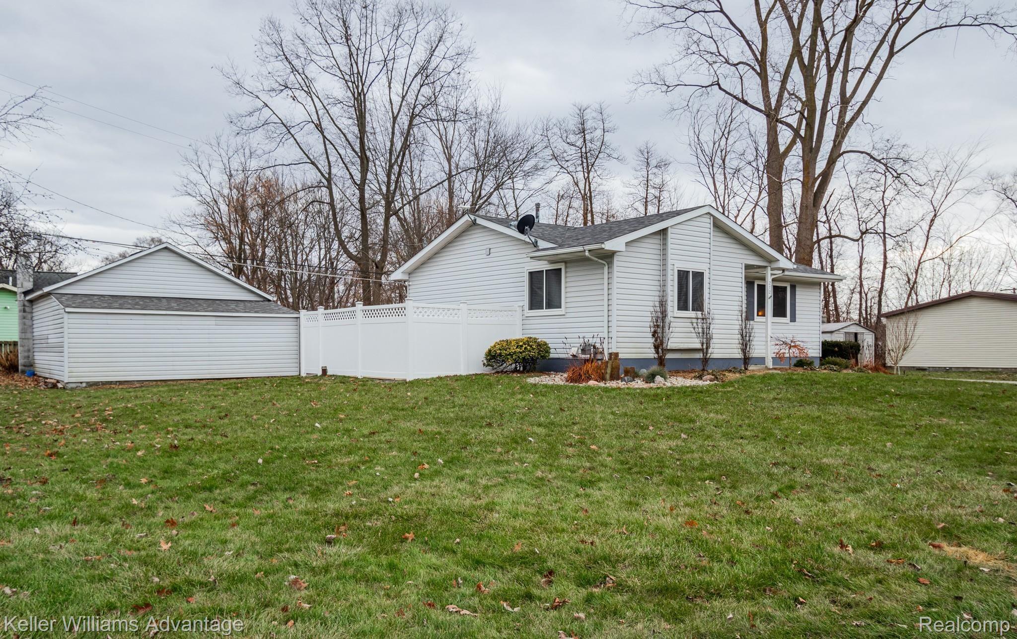 272 Delaware Road Whitmore Lake, MI 48189 - Photo 32 of 46 DELAWARE-31.jpg