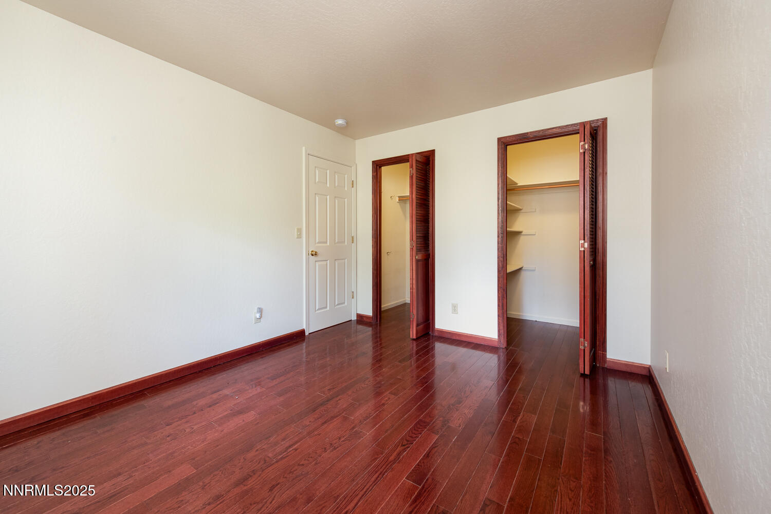 100 Timber Lane Markleeville, CA 96120 - Photo 20 of 29 a view of an empty room with wooden floor and closet