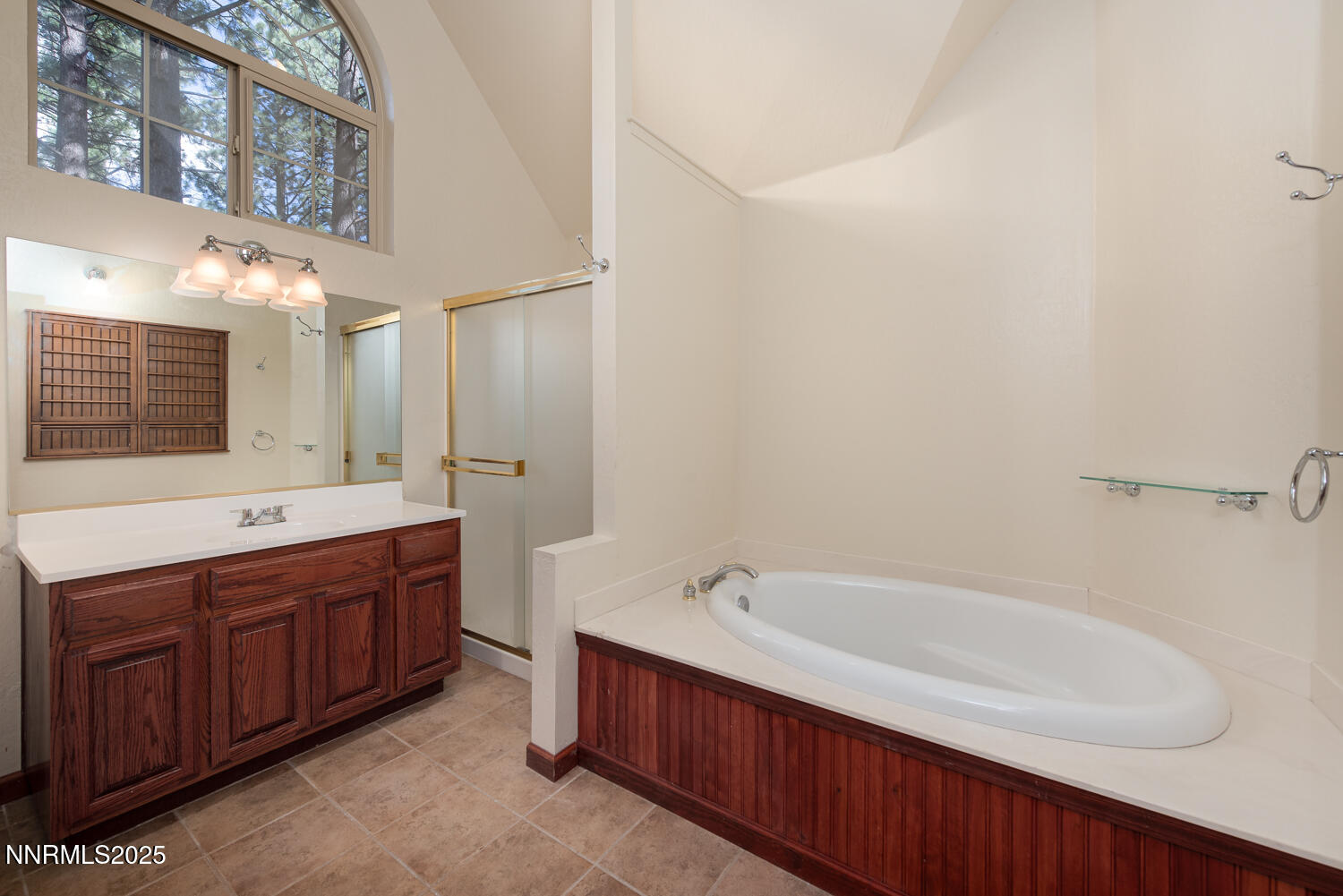 100 Timber Lane Markleeville, CA 96120 - Photo 28 of 29 a spacious bathroom with a tub sink and mirror