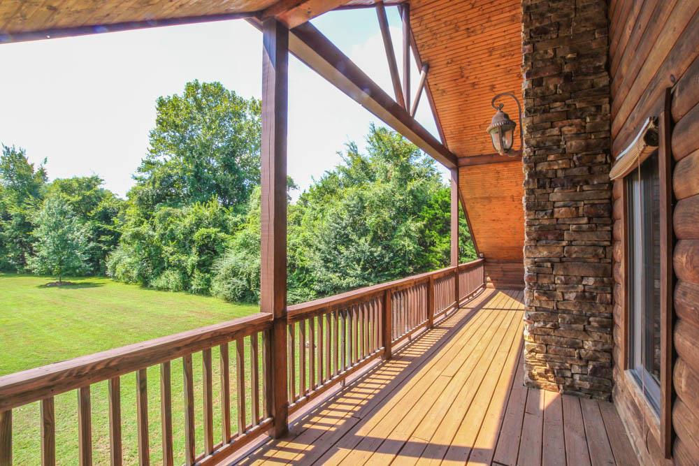 287 Beasleys Bend Road Lebanon, TN 37087 - Photo 22 of 30 a view of balcony with wooden floor