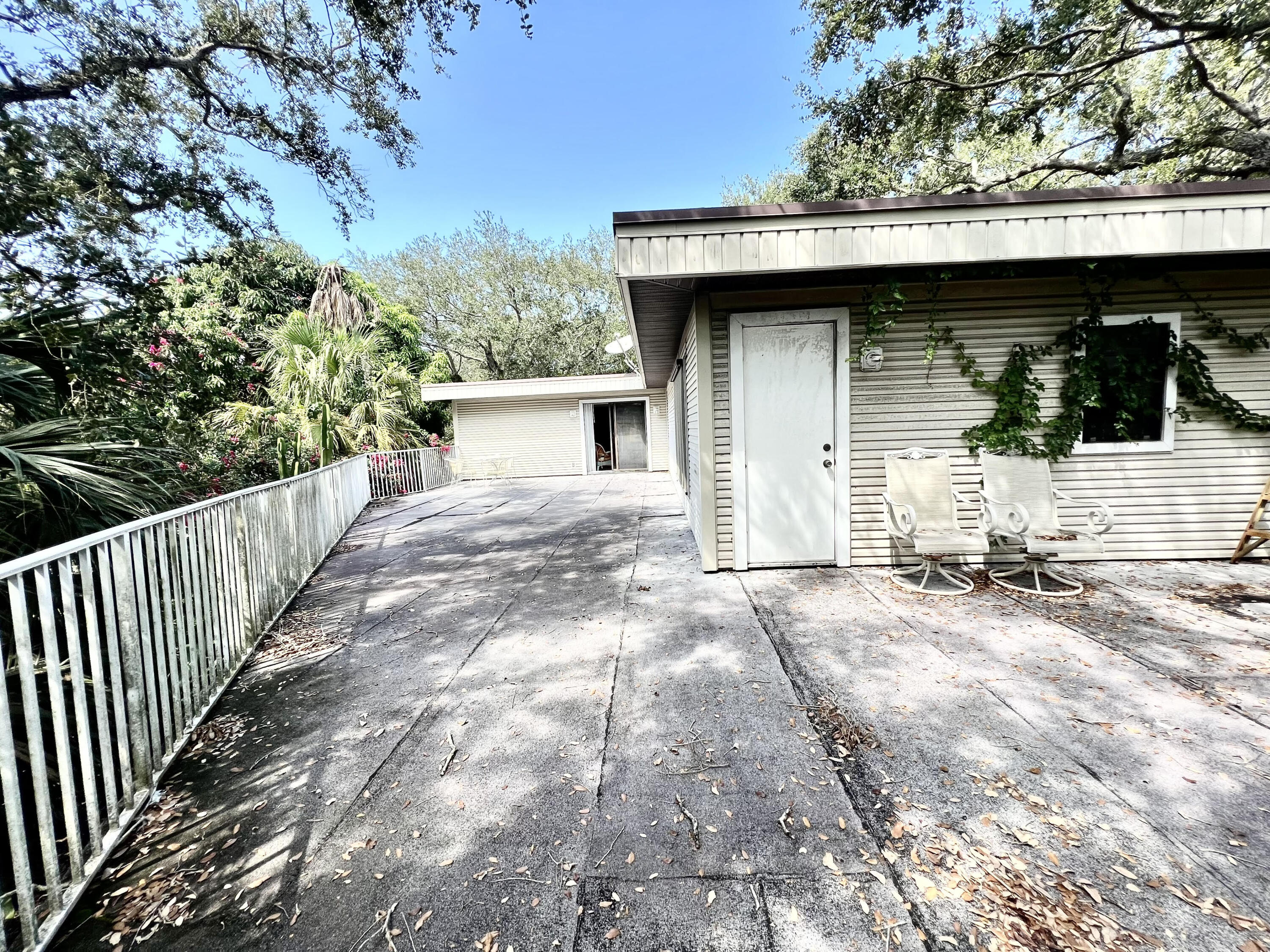 700 Fiddlewood Road Vero Beach, FL 32963 - Photo 9 of 41 9