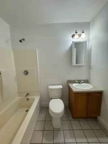 $2,250 | 173 Winnisimmet Street, Unit 2, Chelsea, MA 02150