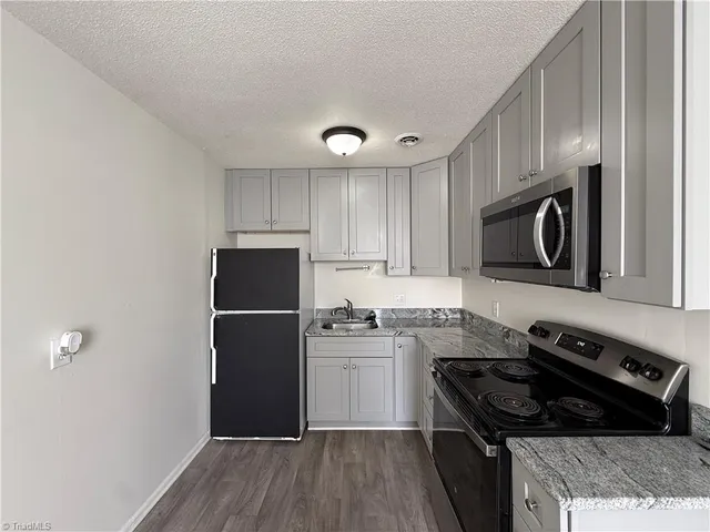 $950 | 3826 Country Club Road, Unit K, Winston-Salem, NC 27104