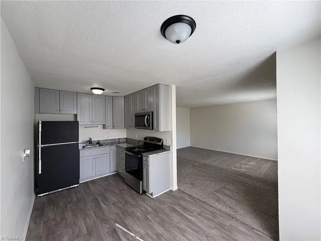 $950 | 3826 Country Club Road, Unit K, Winston-Salem, NC 27104