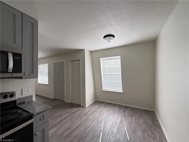 $950 | 3826 Country Club Road, Unit K, Winston-Salem, NC 27104