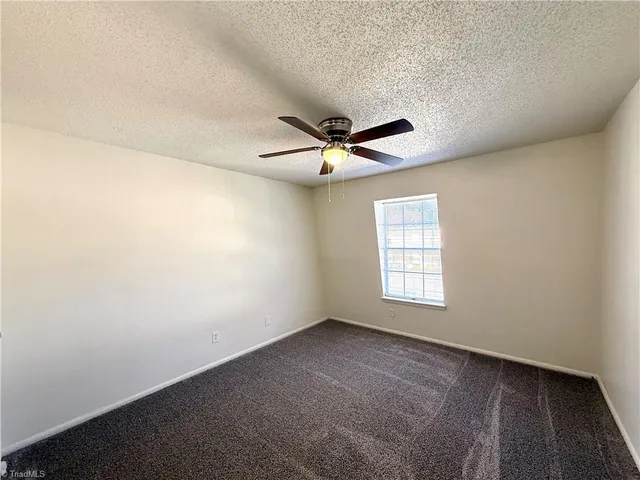 $950 | 3826 Country Club Road, Unit K, Winston-Salem, NC 27104