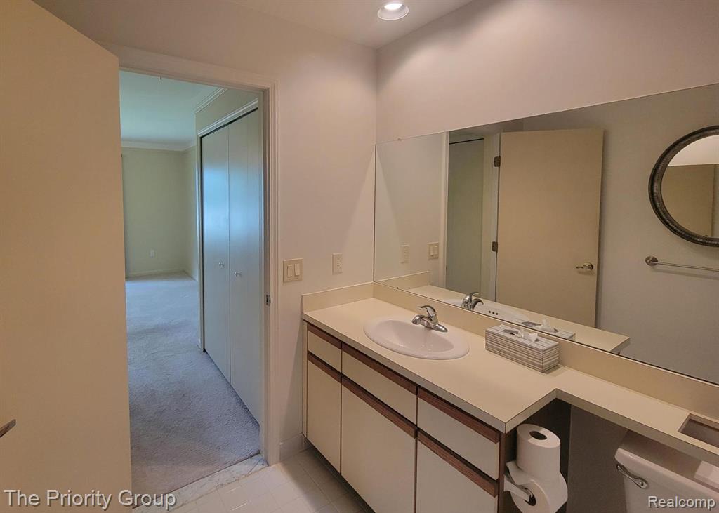 2182 London Bridge Drive, Unit 38 Rochester Hills, MI 48307 - Photo 21 of 49