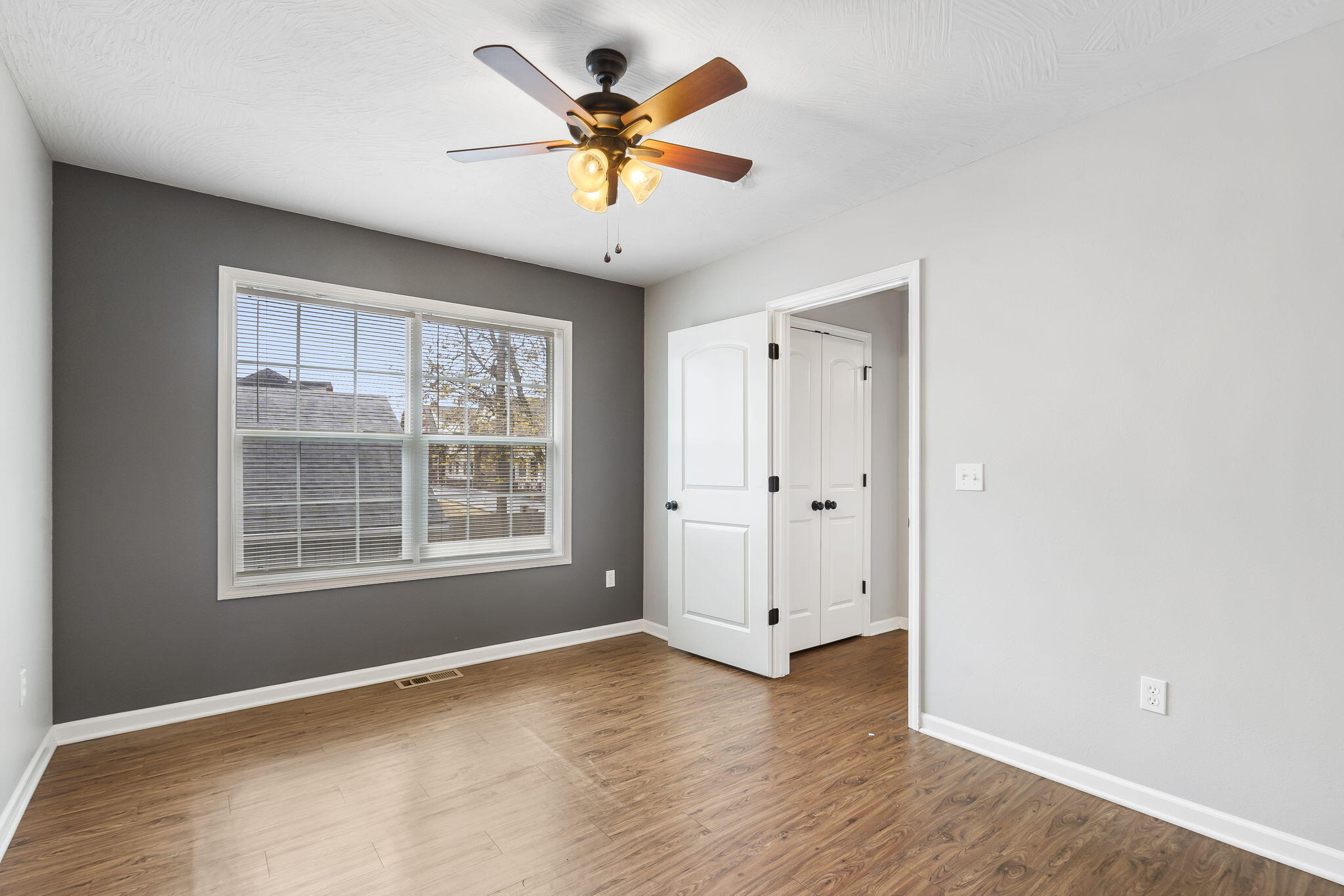 311 South Hampton Avenue Springfield, MO 65806 - Photo 23 of 32 Bedroom