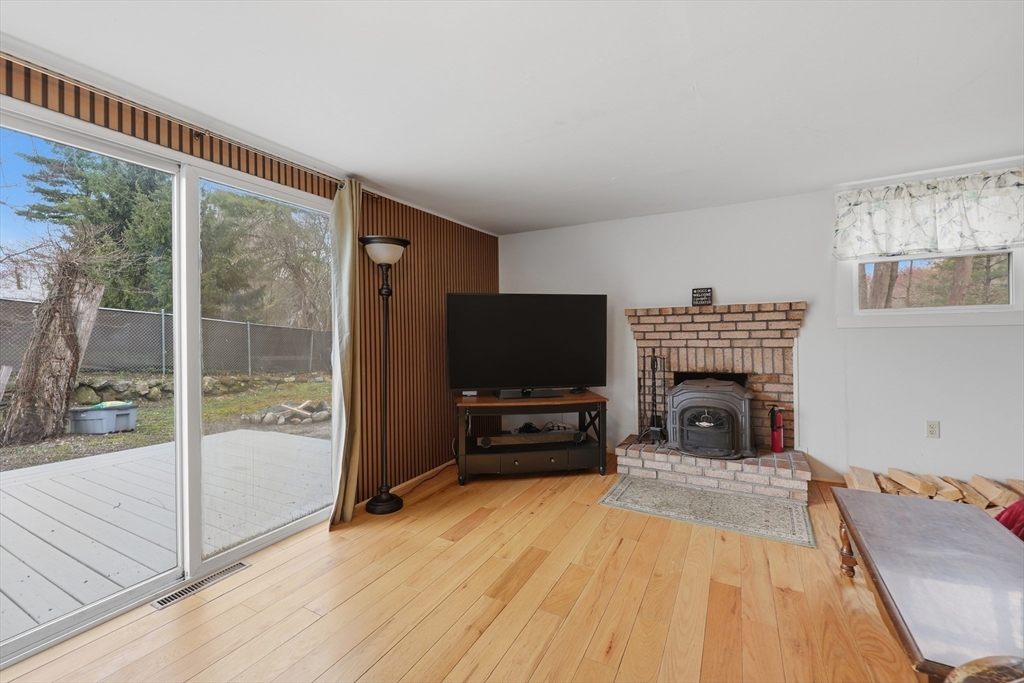 8 Stones Corner Road Berlin, MA 01503 - Photo 11 of 32