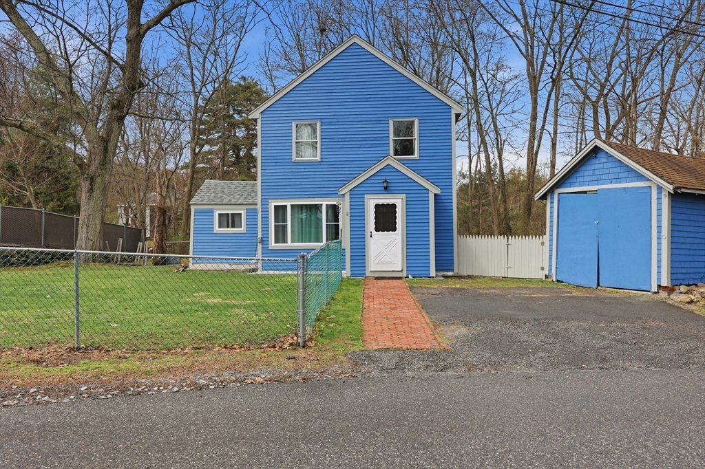 8 Stones Corner Road Berlin, MA 01503 - Photo 2 of 32