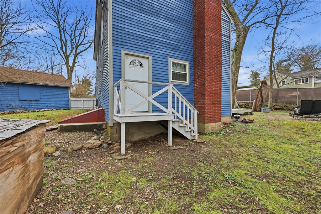 8 Stones Corner Road Berlin, MA 01503 - Photo 29 of 32