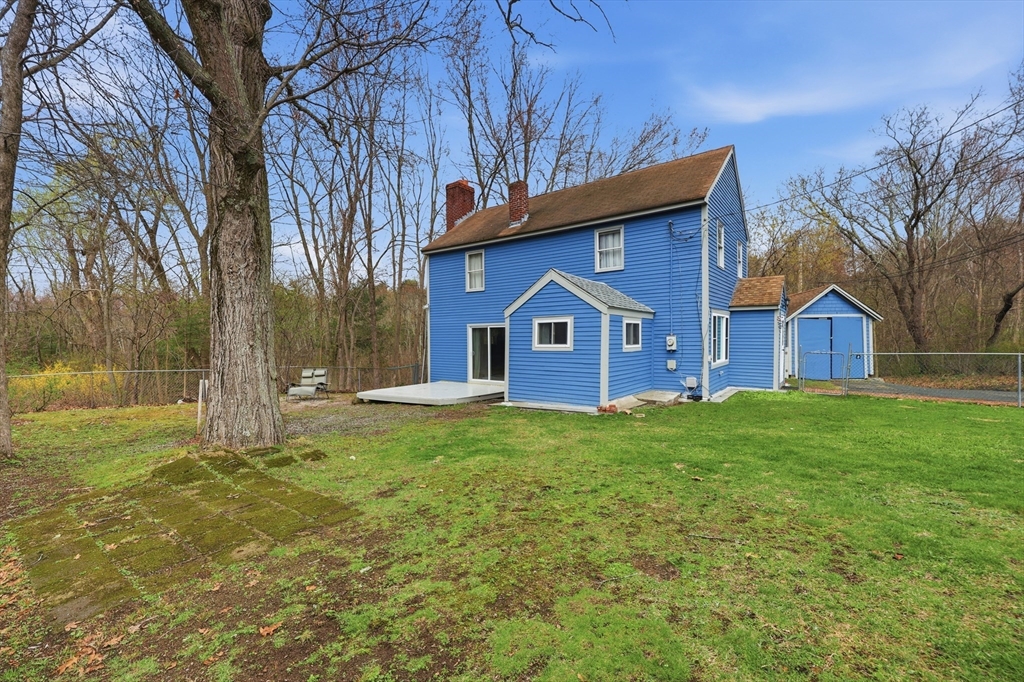 8 Stones Corner Road Berlin, MA 01503 - Photo 31 of 32
