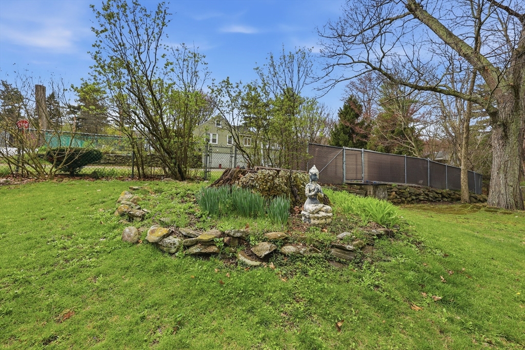 8 Stones Corner Road Berlin, MA 01503 - Photo 32 of 32