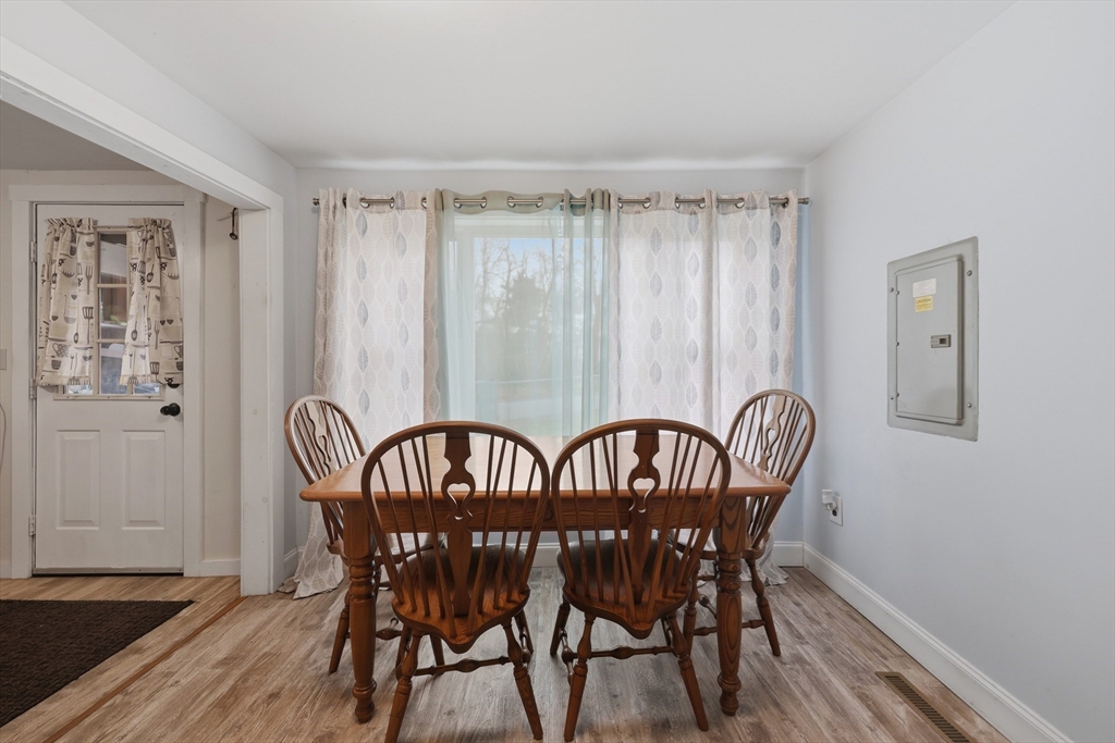 8 Stones Corner Road Berlin, MA 01503 - Photo 8 of 33