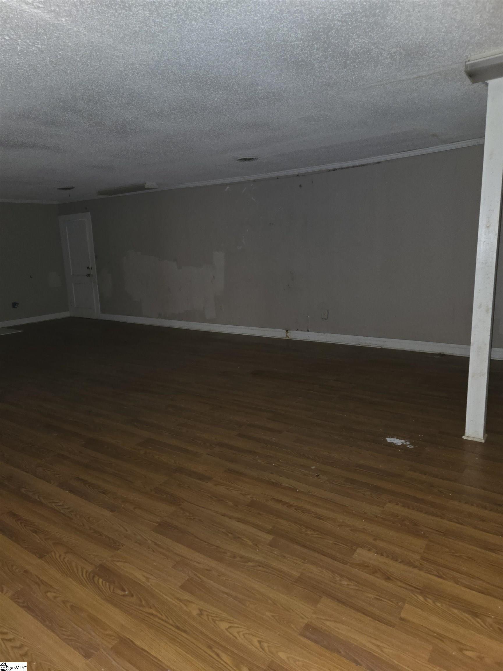 110 North Owens Street Clinton, SC 29325 - Photo 3 of 5