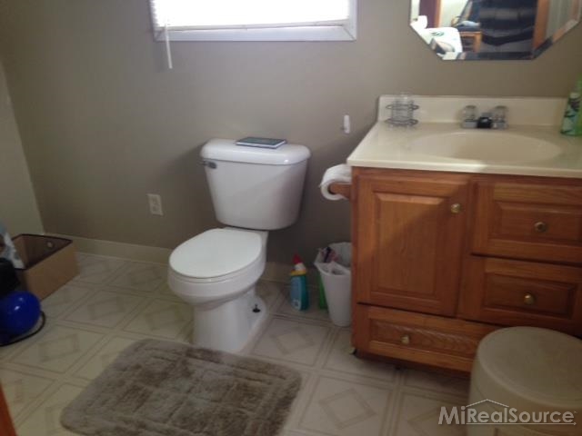 8465 Yale Road Avoca, MI 48006 - Photo 10 of 12