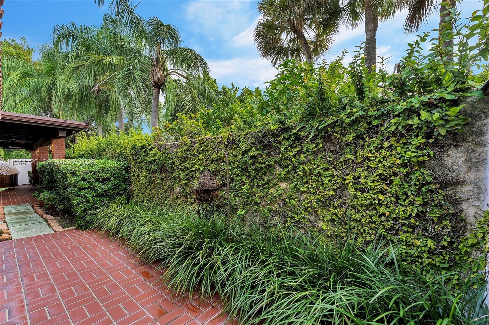 7819 Southwest 89th Lane Miami, FL 33156 - Photo 31 of 38