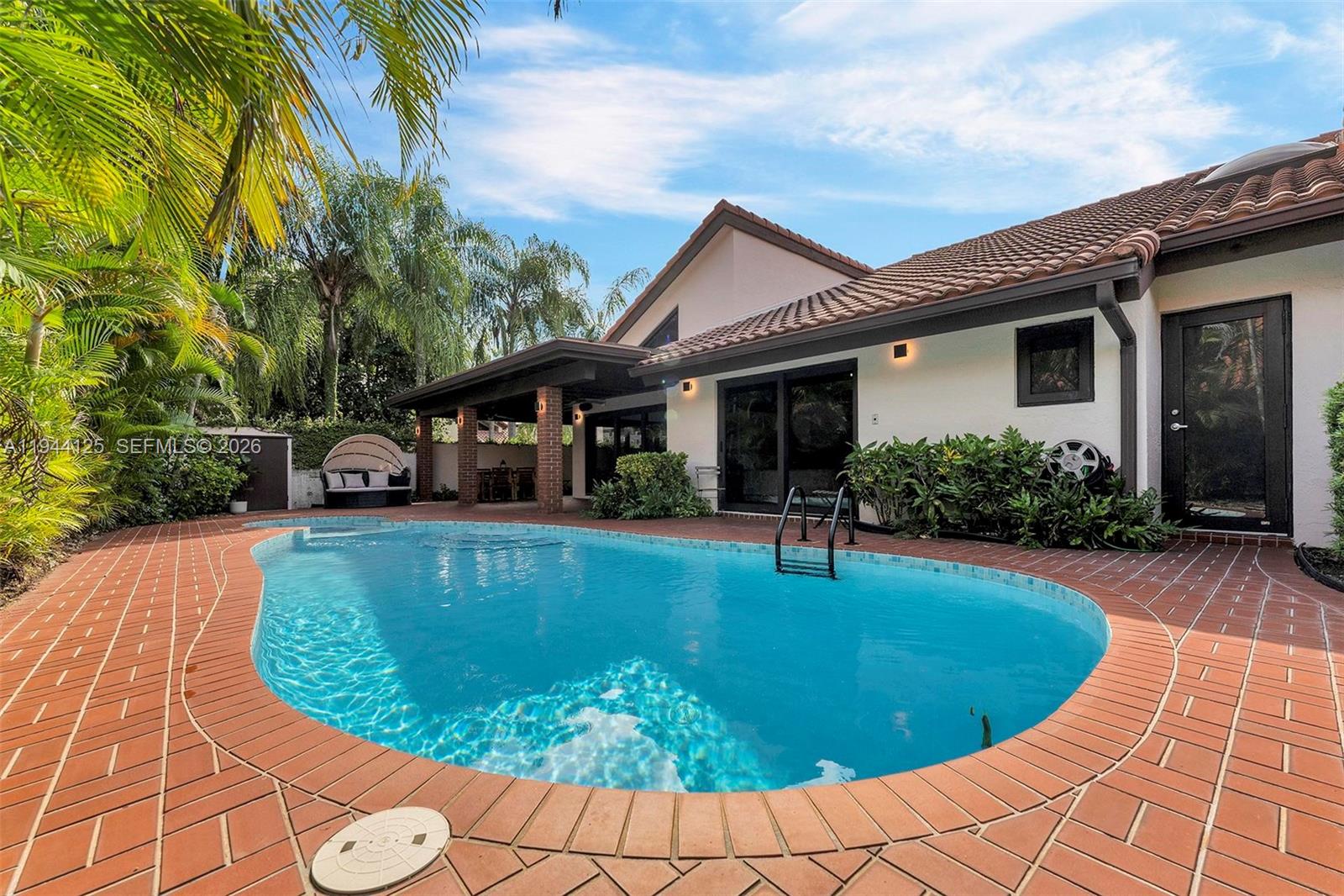 7819 Southwest 89th Lane Miami, FL 33156 - Photo 33 of 38