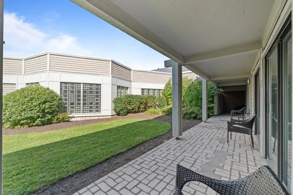 $134,900 | 269 Fontana Boulevard, Unit 1719, Fontana, WI 53125